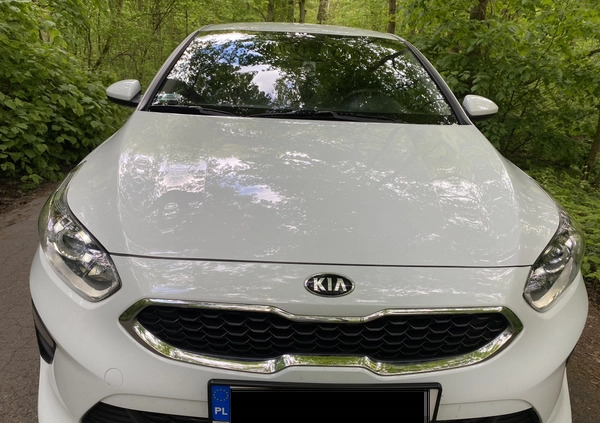 Kia Ceed cena 56900 przebieg: 61000, rok produkcji 2019 z Poznań małe 631
